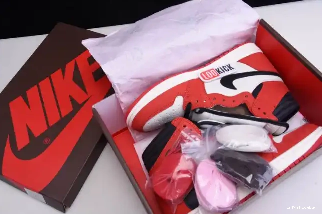 OG - 1 TRAVIS HIGH CD4487 RETRO X 100(RED) JORDAN AIR SCOTT 0706